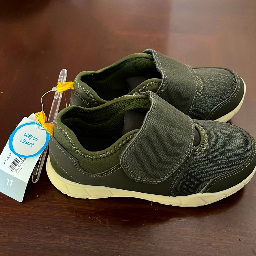 Carters Boys Toddler Size 11 - Never Been Used - Has Sale Tag